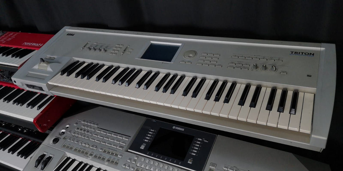 TRITON CLASSIC 61 / BAG / SYNTHOLOGIA V1 SynthCloud