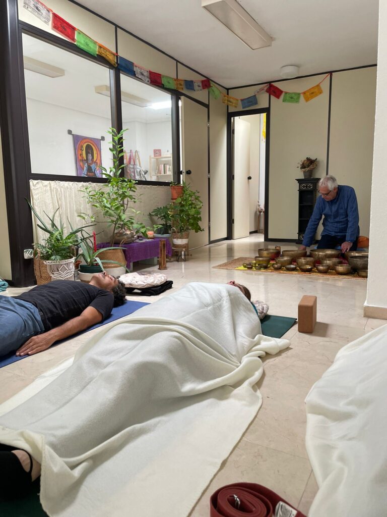 Sound That Heals: How Alberto Sanz Turns Yoga and Meditation into a Sonic Journey