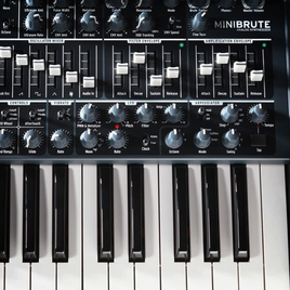 Arturia Minibrute