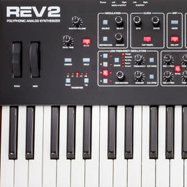 DSI / Sequential Prophet Rev2 (8 - 16 voices)