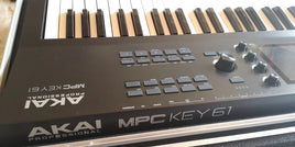 Akai Mpc Key 61 Standalone Synthesizer - Workstation + Flight Case by BoxProfi