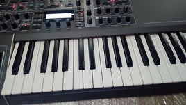 ACCESS VIRUS TI2 / ORIGINAL BAG AND SYNTHONIA LIBRARIES