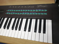 Yamaha DX21 - Digital FM vintage synthesizer