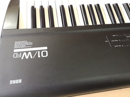 Korg 01/W FD Music Workstation Synthesizer in Very Good Condition